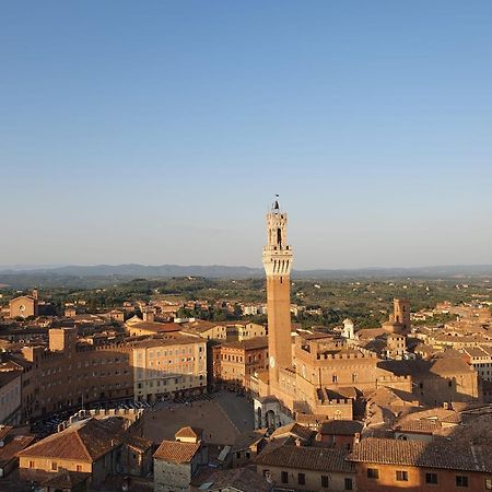 Loft Vicolo Di Vallepiatta 2 Min Piazza Del Campo Con Parcheggio Siena Ngoại thất bức ảnh