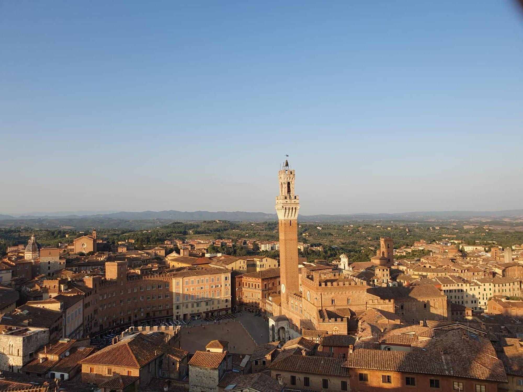 Loft Vicolo Di Vallepiatta 2 Min Piazza Del Campo Con Parcheggio Siena Ngoại thất bức ảnh